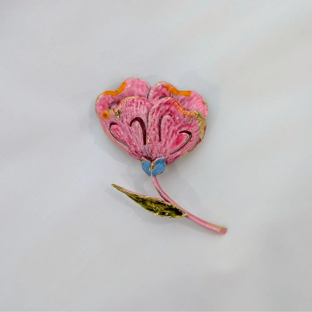 Vintage Signed ART Enamel Flower Brooch Pin Arthur Pepper Gold Tone 3" x 2" - Picture 2 of 9